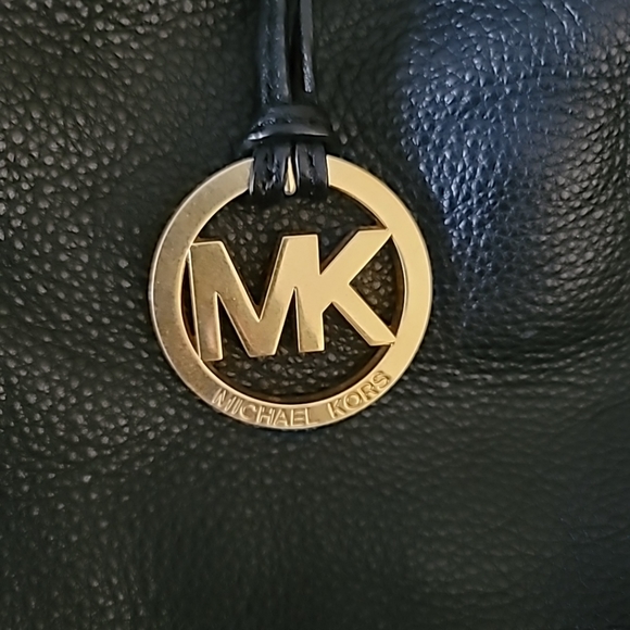 Michael Kors  Leather Black Shoulder PursePre-owned  signs of wear - Picture 7 of 8